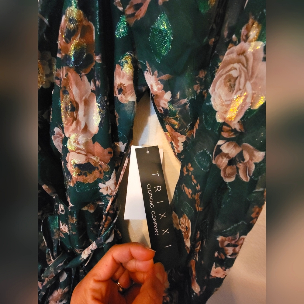 Dress - Picture 2 of 5